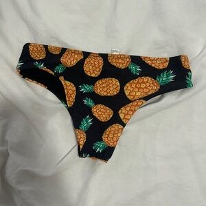 Size small low waisted cheeky bottoms